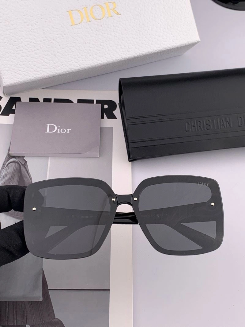 Christian Dior Sunglasses Snug 278833