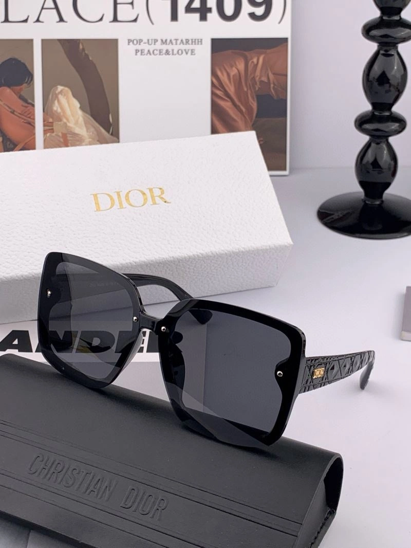 Christian Dior Sunglasses Snug 278833