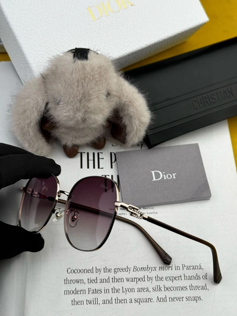 Tailored Christian Dior Sunglasses 278818