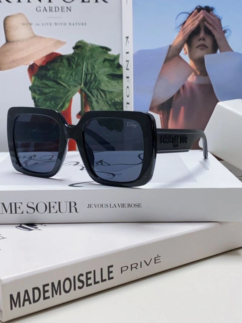 Christian Dior Sunglasses Vibrant 278848