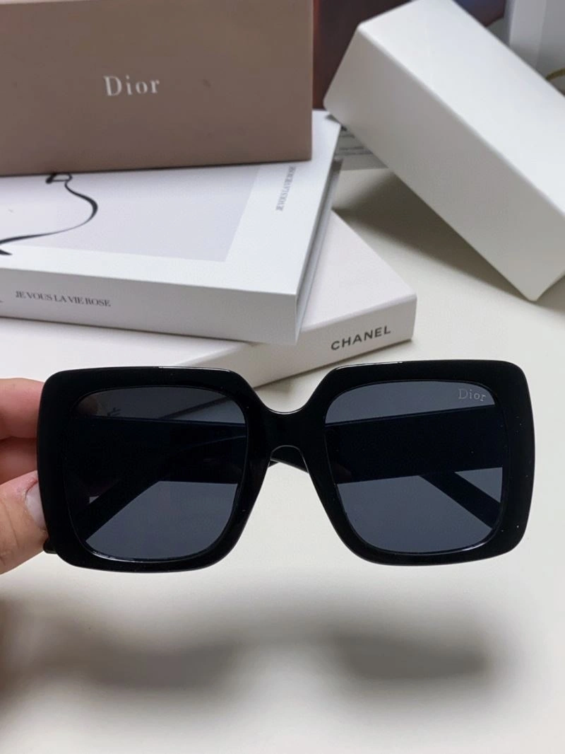 Christian Dior Sunglasses Vibrant 278848
