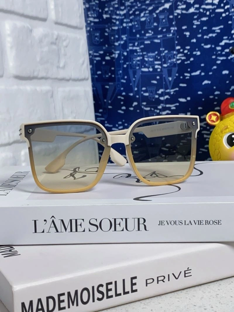 Practical Christian Dior Sunglasses 278792