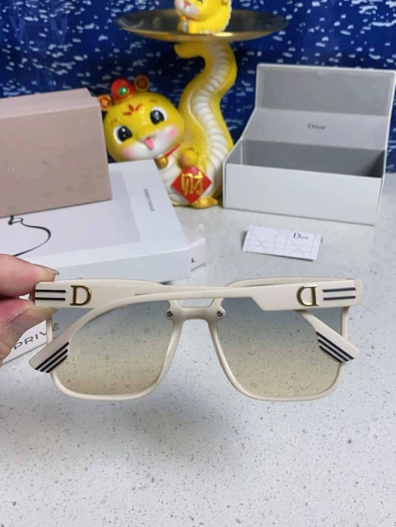 Practical Christian Dior Sunglasses 278792