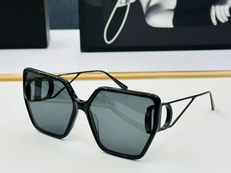 Christian Dior Sunglasses Stylish 278799