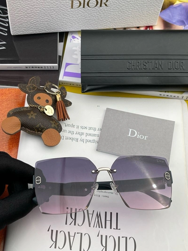 Christian Dior Sunglasses WellDesigned 278798