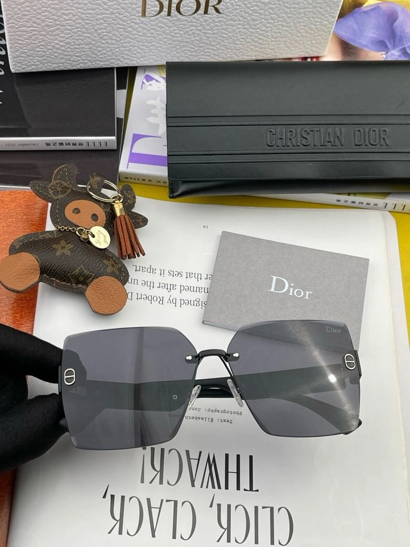 Christian Dior Sunglasses WellDesigned 278798