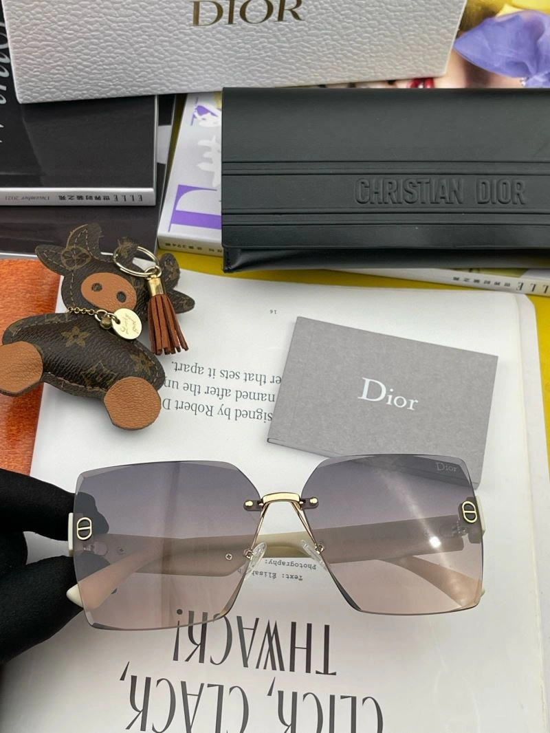 Christian Dior Sunglasses WellDesigned 278798