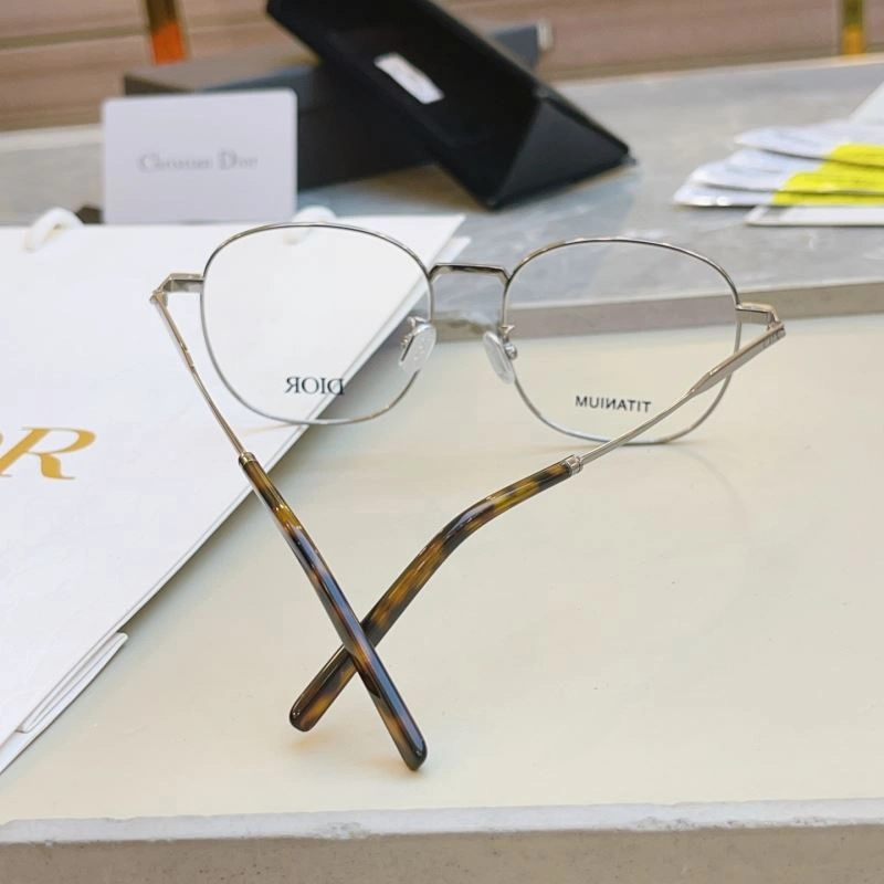 Sophisticated Christian Dior Sunglasses 278774