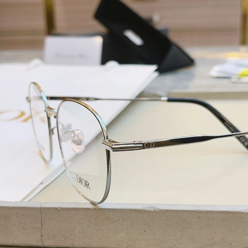 Sophisticated Christian Dior Sunglasses 278774
