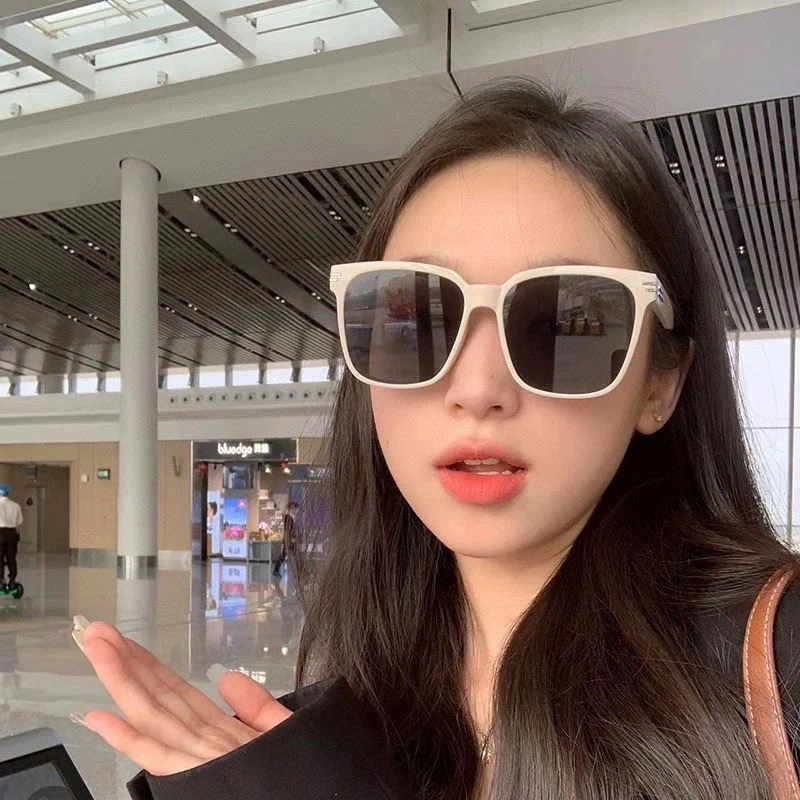 Sophisticated Christian Dior Sunglasses 278773