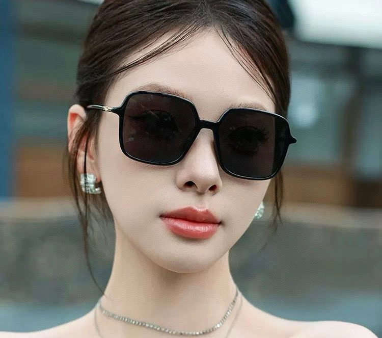 Christian Dior Sunglasses WellDesigned 278772