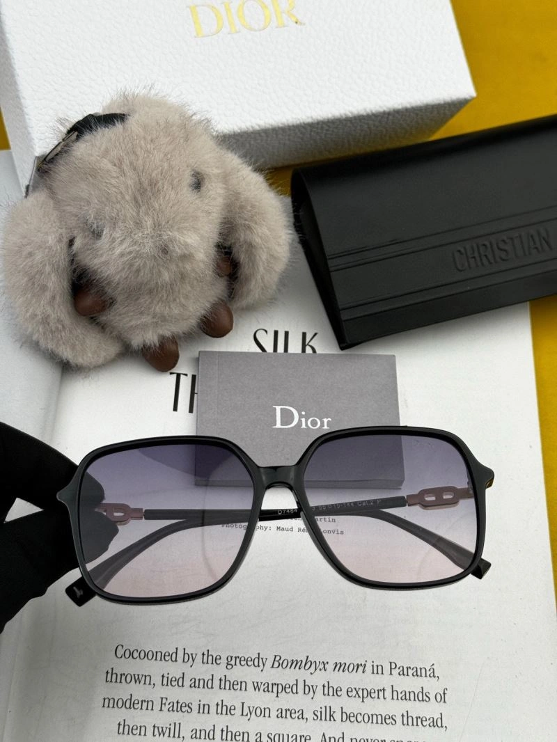 Christian Dior Sunglasses WellDesigned 278772