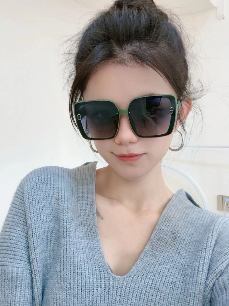 Cozy Christian Dior Sunglasses 278741