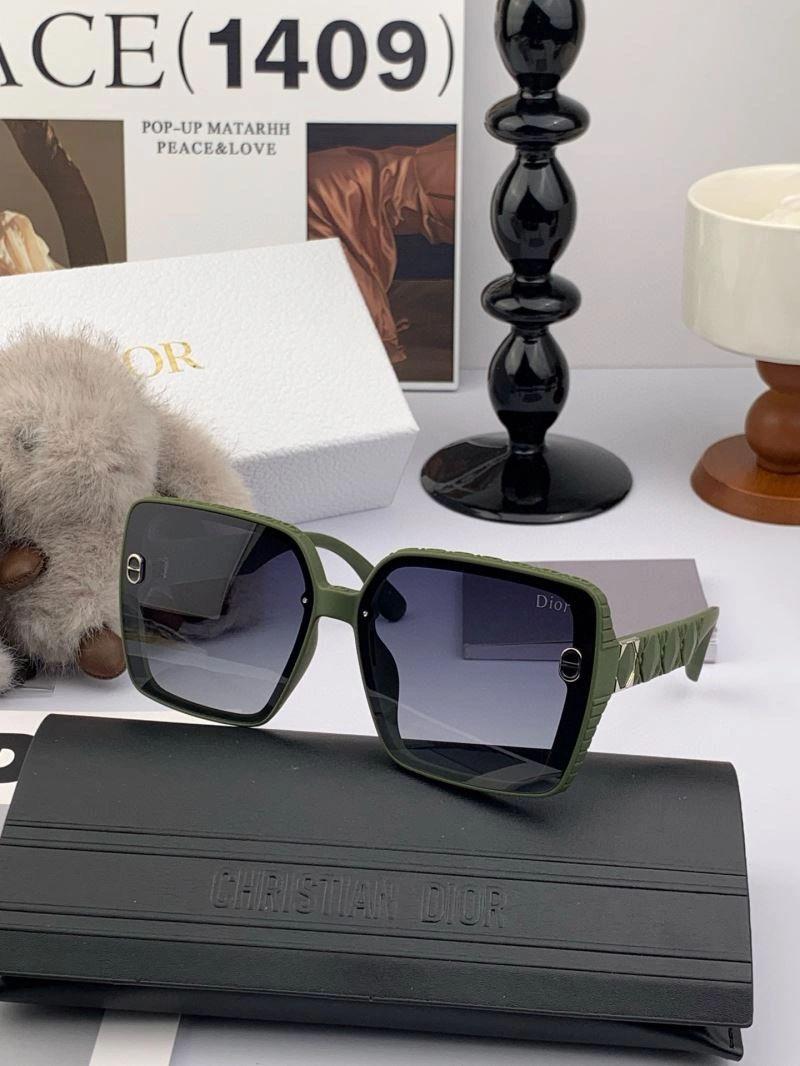 Cozy Christian Dior Sunglasses 278741