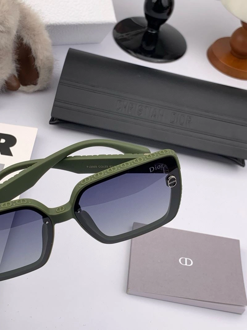 Cozy Christian Dior Sunglasses 278741