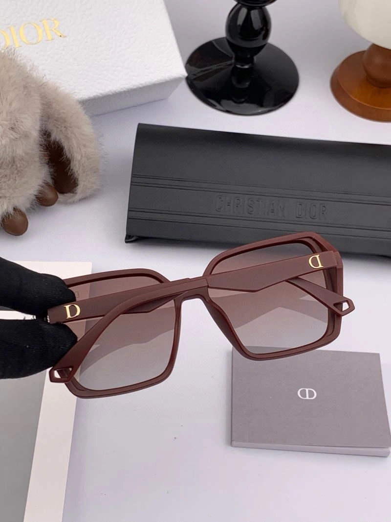Christian Dior Sunglasses Elegant 278758