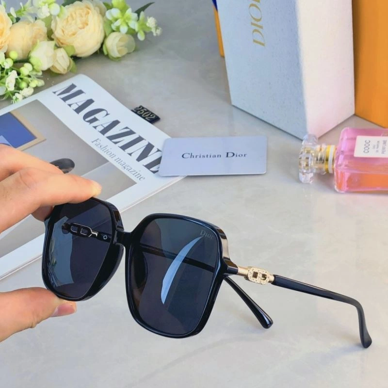 Stylish Christian Dior Sunglasses 278769