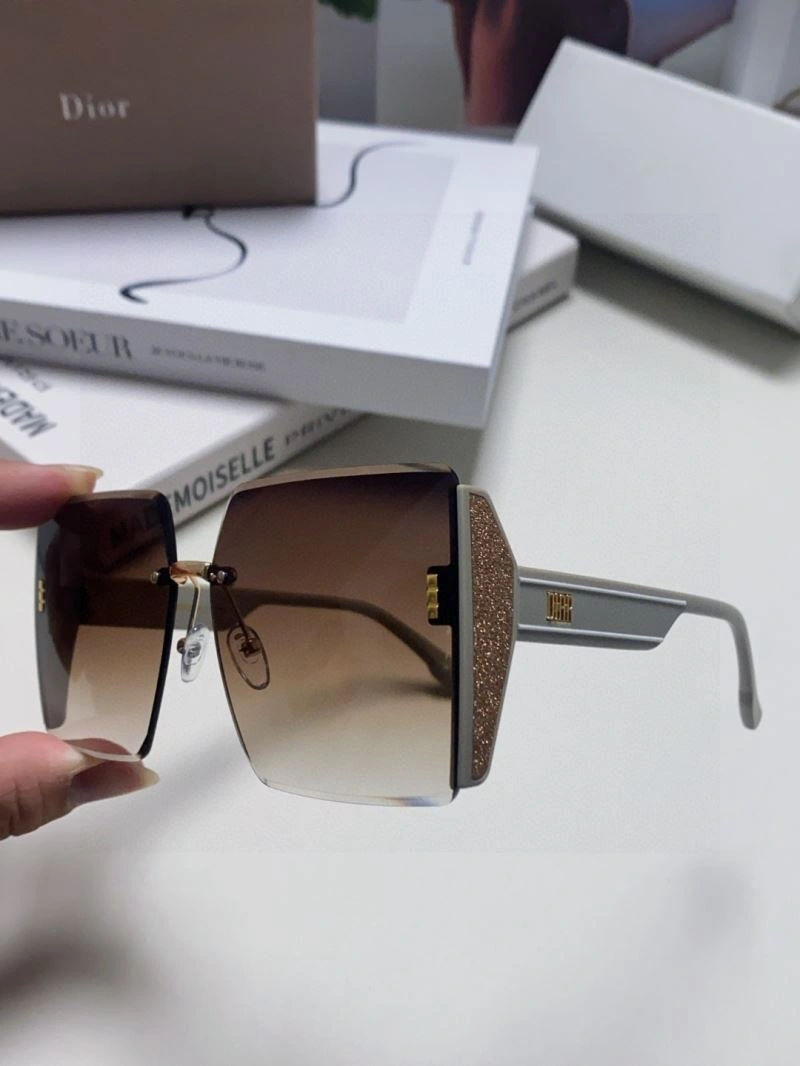 Youthful Christian Dior Sunglasses 278743