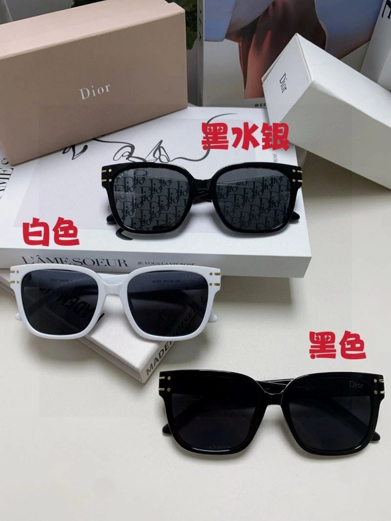 Snug Christian Dior Sunglasses 278753