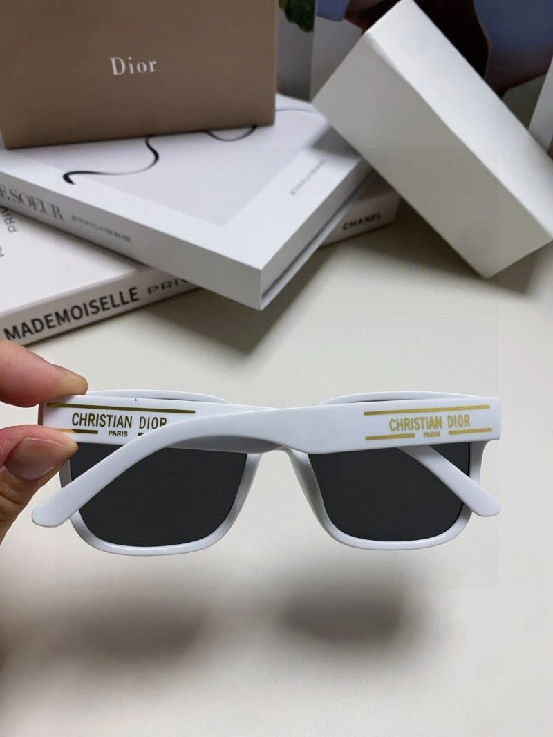 Snug Christian Dior Sunglasses 278753