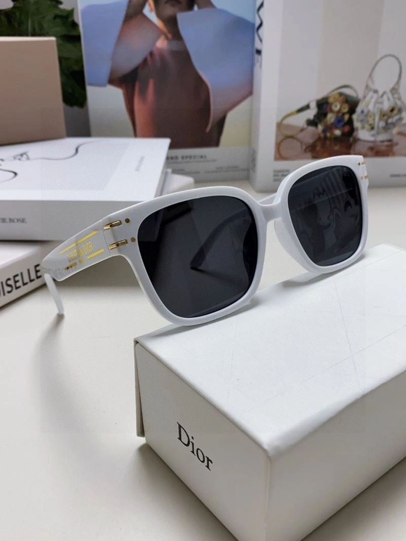 Snug Christian Dior Sunglasses 278753