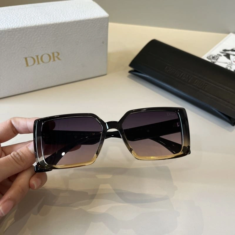 Christian Dior Sunglasses Elegant 278764