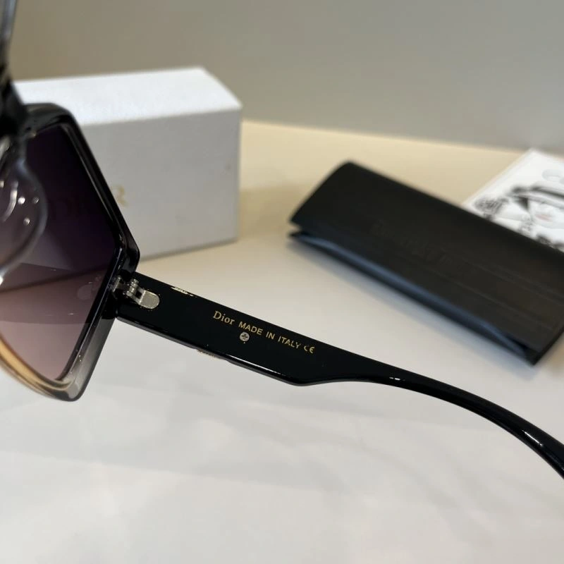 Christian Dior Sunglasses Elegant 278764