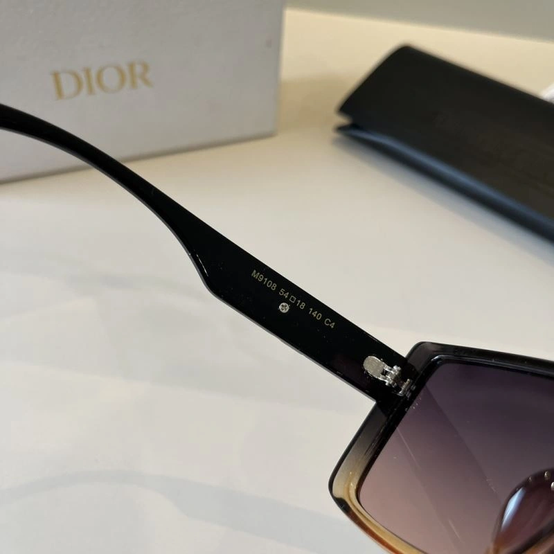Christian Dior Sunglasses Elegant 278764