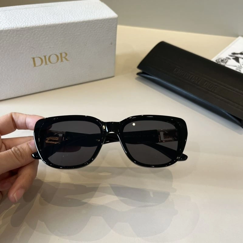 Comfortable Christian Dior Sunglasses 278760