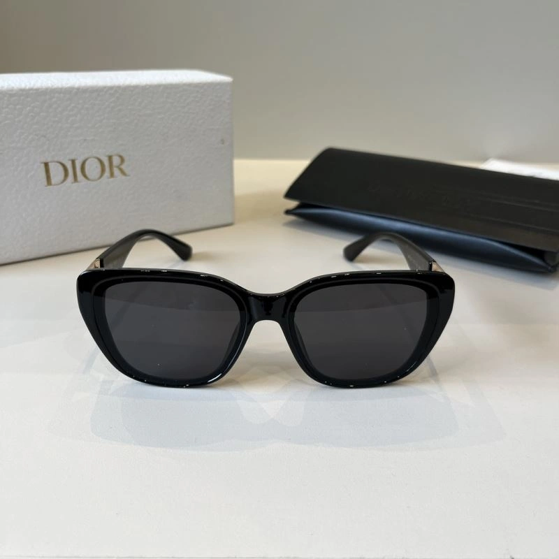 Comfortable Christian Dior Sunglasses 278760