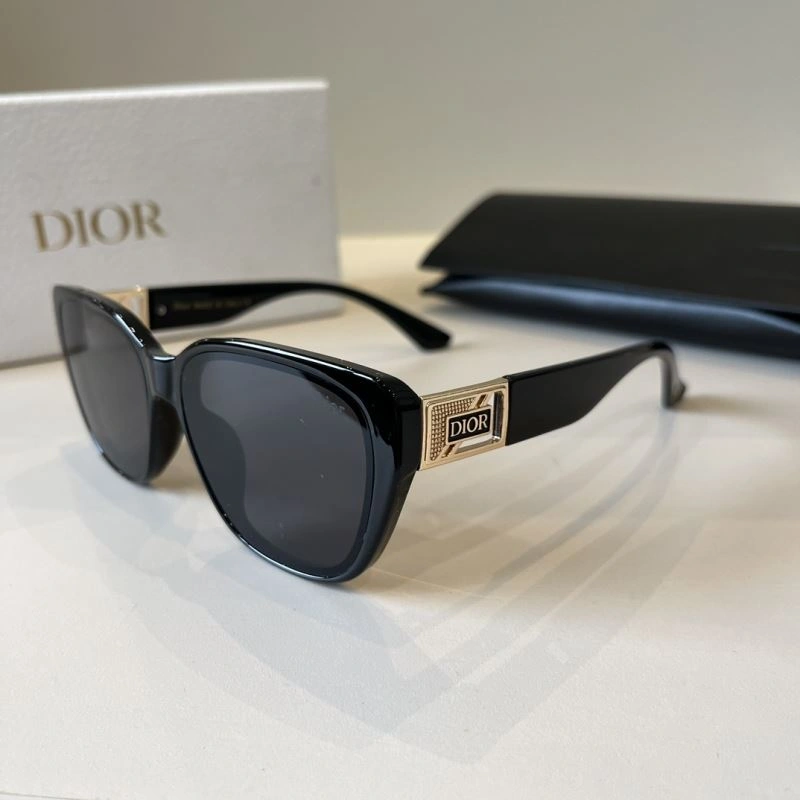 Comfortable Christian Dior Sunglasses 278760