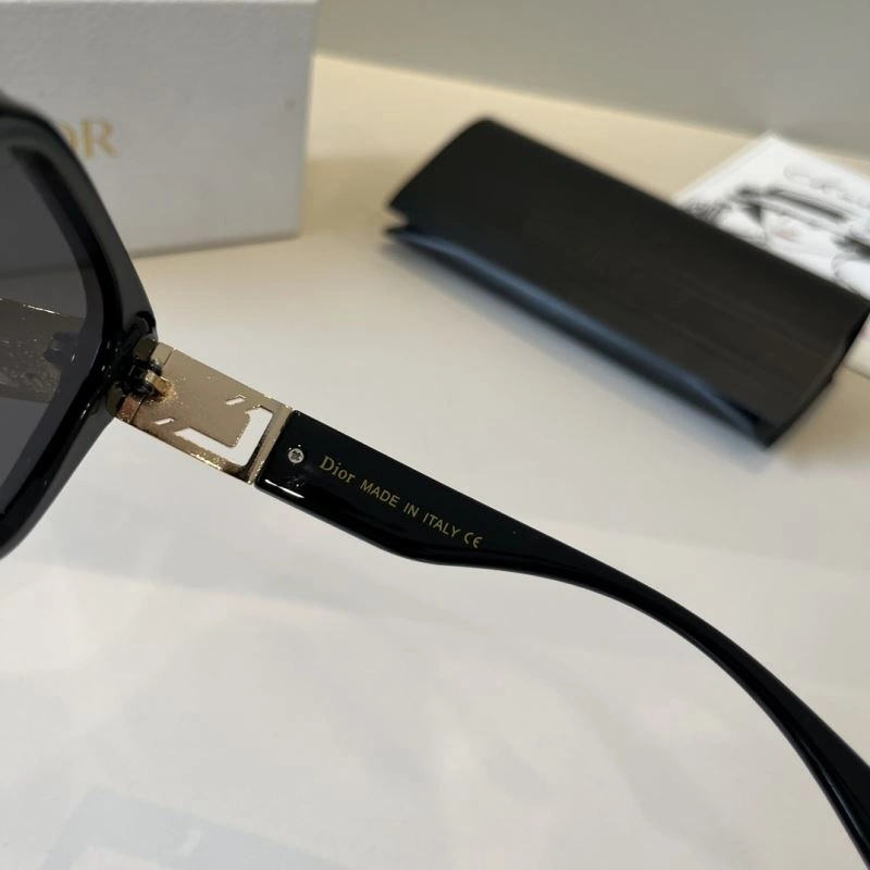 Comfortable Christian Dior Sunglasses 278760