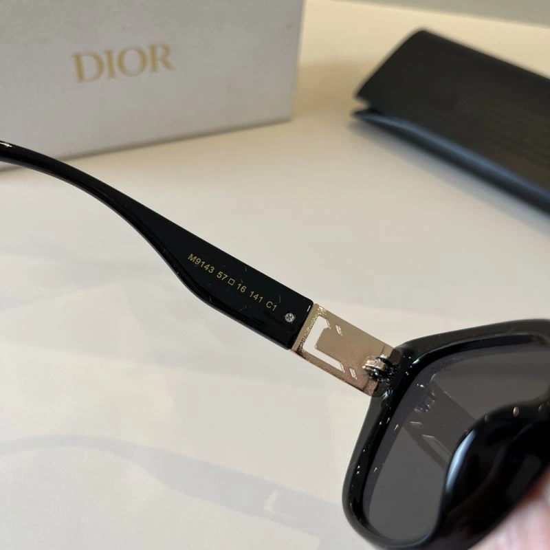 Comfortable Christian Dior Sunglasses 278760
