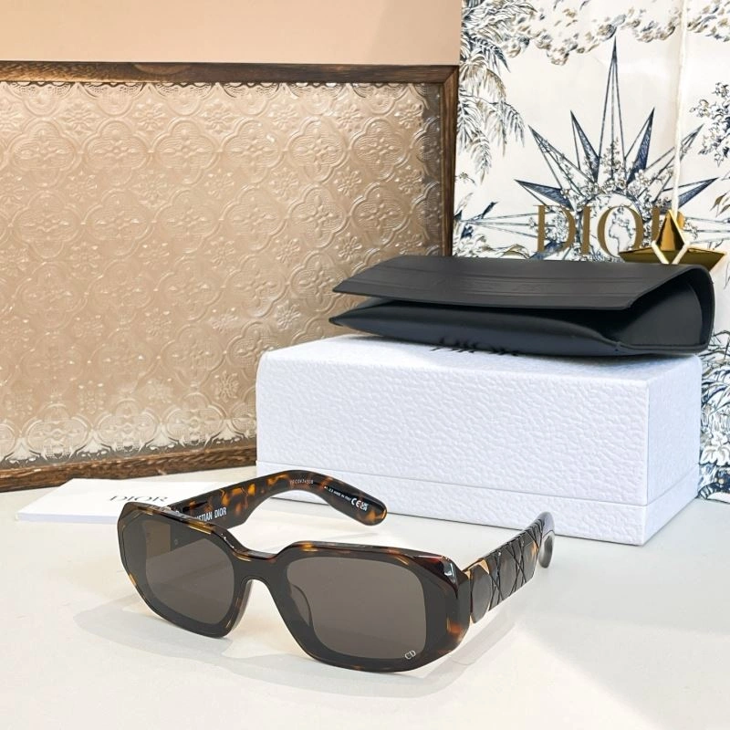 Casual Christian Dior Sunglasses 278964
