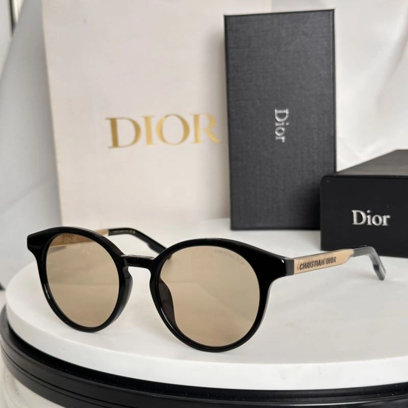 Tailored Christian Dior Sunglasses 278971