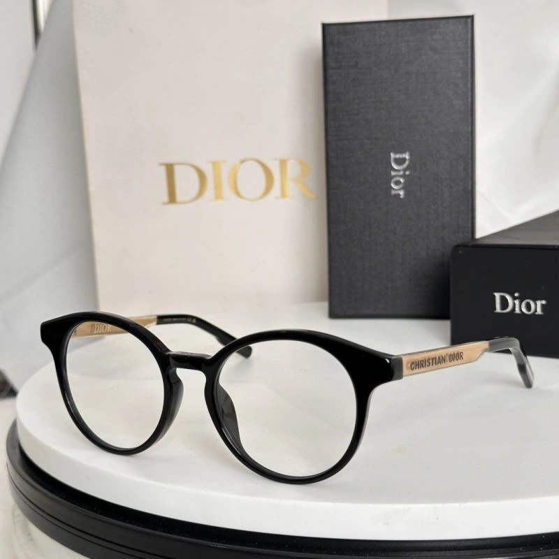 Tailored Christian Dior Sunglasses 278971