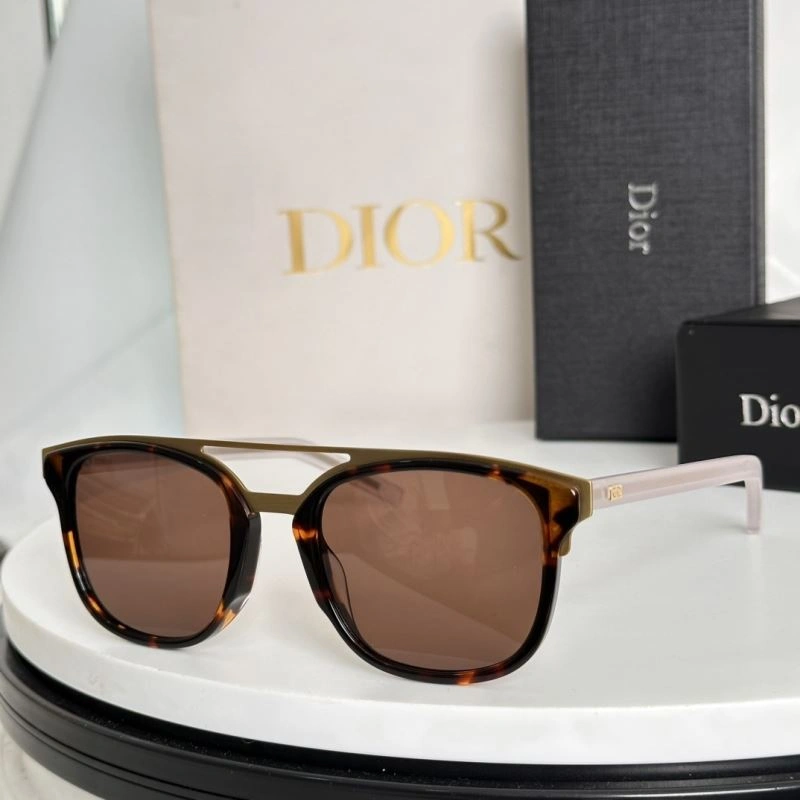 EyeCatching Christian Dior Sunglasses 278949