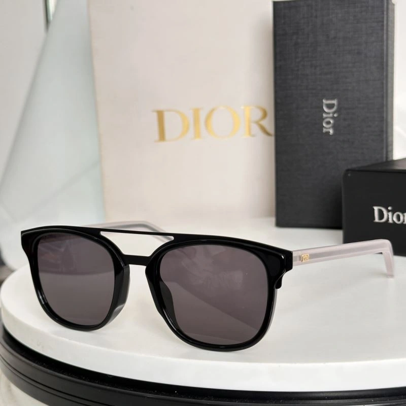 Christian Dior Sunglasses Resilient 278947
