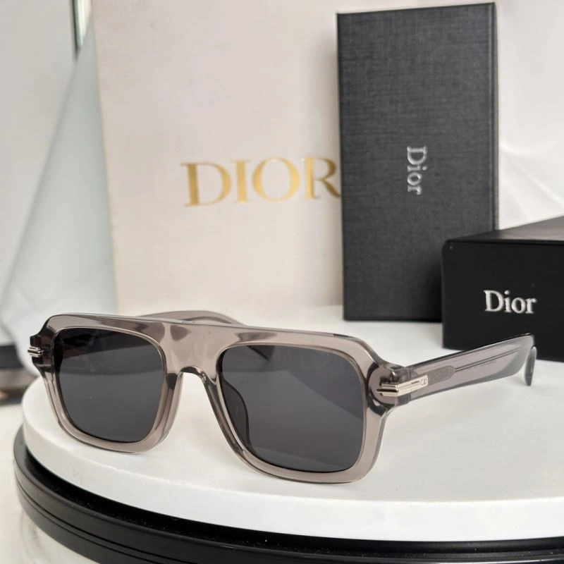 Bold Christian Dior Sunglasses 278944