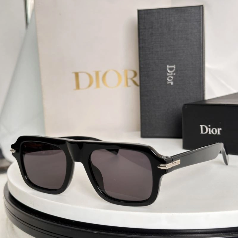Bold Christian Dior Sunglasses 278944