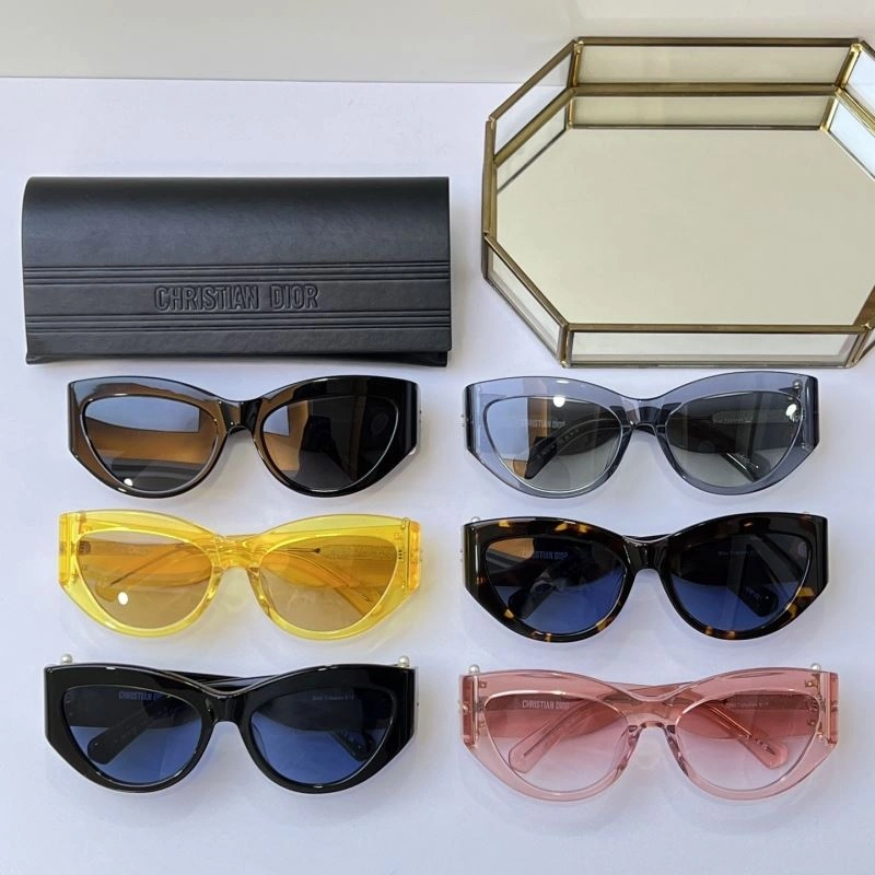 Casual Christian Dior Sunglasses 278933