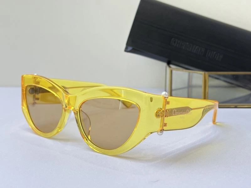 Casual Christian Dior Sunglasses 278933