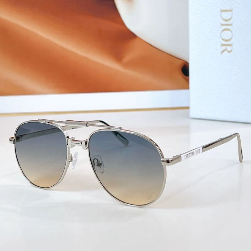 Refined Christian Dior Sunglasses 278910