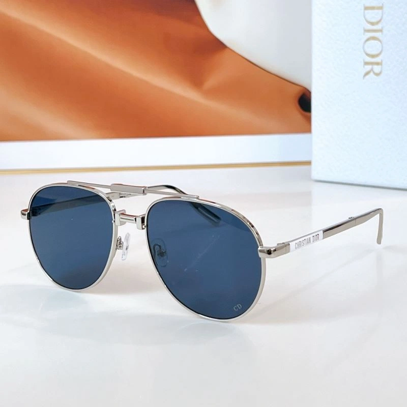 Refined Christian Dior Sunglasses 278910