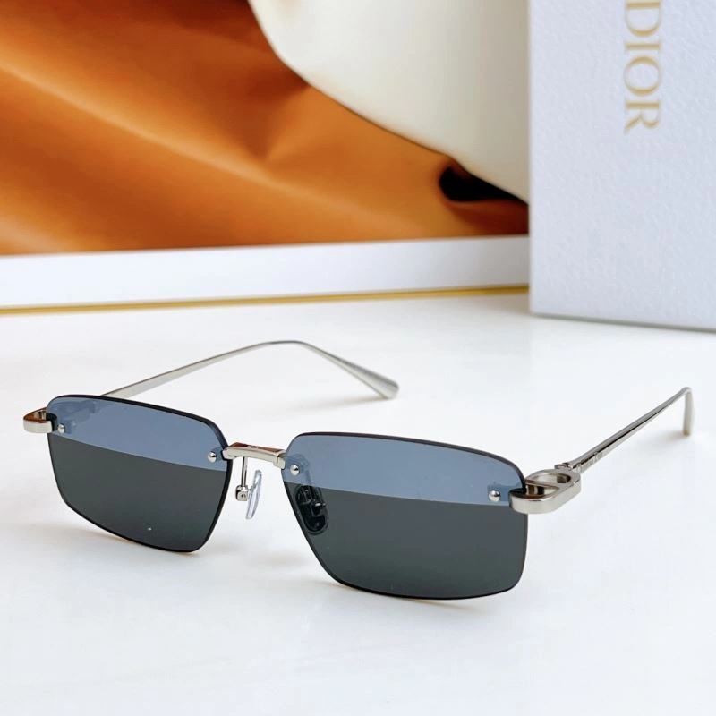 Stylish Christian Dior Sunglasses 278902