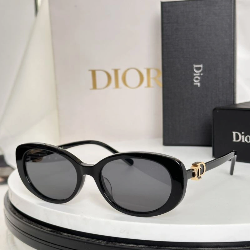 RelaxedFit Christian Dior Sunglasses 278931