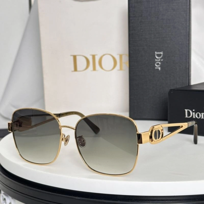 Sustainable Christian Dior Sunglasses 278895