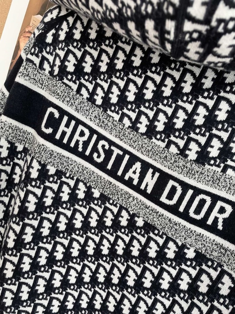 Christian Dior Sweaters Upgraded 111945
