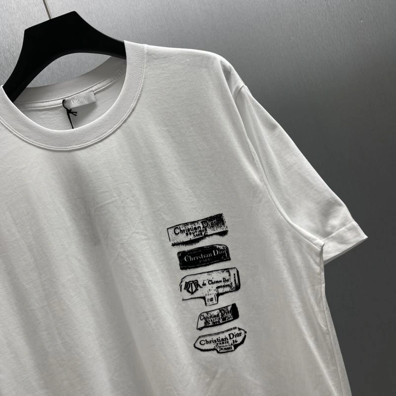 Compact Christian Dior T-Shirts 117401