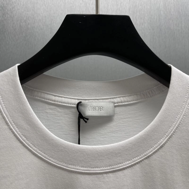Compact Christian Dior T-Shirts 117401